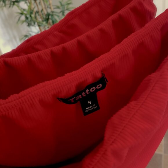 NWOTRibbed Red Tube Top Ruched Sides in Red Size Small - Picture 4 of 4